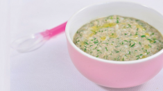 Cách nấu cháo thịt bò cải bó xôi phô mai cho bé ăn dặm bổ dưỡng nhất