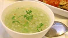 Cách nấu cháo tôm bí xanh phô mai cho bé ăn dặm siêu hấp dẫn
