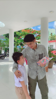 Cách xưng hô thân mật với bố dượng, mẹ kế của nhóc tỳ sao Việt, kỳ lạ nhất là Subeo