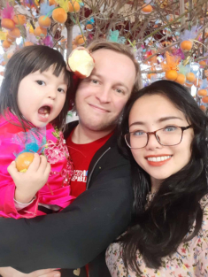 Cô gái Việt đòi ly hôn vì vỡ mộng sau khi có con, chồng Canada làm mọi việc níu kéo