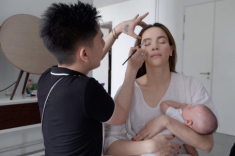 Con quấn mẹ khi làm tóc và trang điểm: Đông Nhi được khen, Hồ Ngọc Hà lại bị trừ điểm