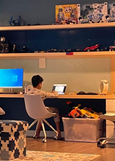 Cường Đô La hào hứng khoe ảnh Subeo ngày đầu nhập học lớp 7 nhưng ai cũng thắc mắc
