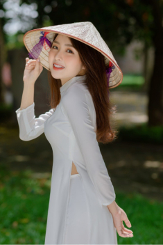 Cựu hotgirl Lê Phương Anh: mẹ 2 con nhưng body siêu “bánh cuốn”