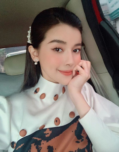 Đanh đá trên phim nhưng ngoài đời, Cao Thái Hà lại trẻ đẹp, dịu dàng hết phần thiên hạ