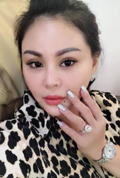 Để con cho chồng cũ nuôi vì nghèo, Lê Giang đau đớn khi con nói “bà không phải mẹ tôi”