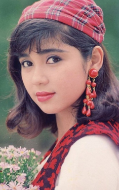 DV Người Đẹp Tây Đô: Người làm mẹ đơn thân ở biệt thự 2.500m2, người nuôi con riêng của chồng