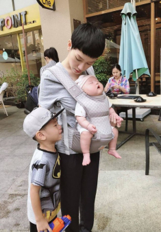 Gọi tên 3 mẹ bỉm Việt tay bồng tay bế nhưng vóc dáng bốc lửa chẳng kém thuở còn son
