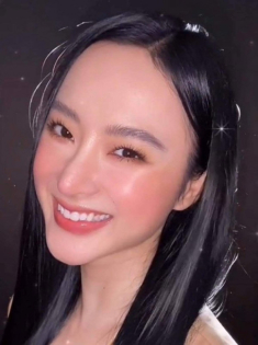 Hậu bị phạt tiền, Angela Phương Trinh vẫn makeup tươi tắn, khoe nhan sắc rạng rỡ