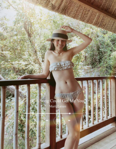 Hiền Thục đón không khí hè với bikini tí hin nhưng lại bị fan ví như “tivi siêu phẳng”