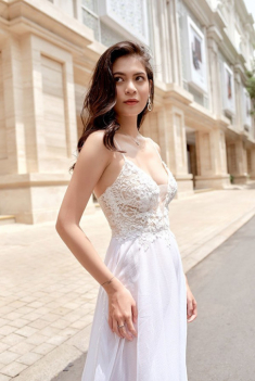 Hớ hênh lộ cả bầu ngực nhưng 3 hotgirl Việt được khen hết lời vì cho con bú quá đẹp