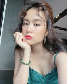 Hoàng Thuỳ Linh chỉ “sửa nhẹ” đôi điểm trên gương mặt mà fan dụi mắt nhìn hoài không ra