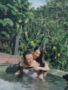 Hotgirl Hà Thành thu phục ngựa hoang showbiz bằng 3 nhóc tỳ, cuộc sống sung sướng vạn người mê