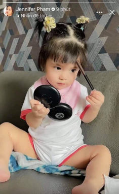 Jennifer Phạm đẻ con thứ 4 nhưng hiếm khi khoe mặt, nay nhóc tì lớn đẹp không kém chị