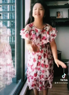 Jennifer Phạm khoe con gái 8 tuổi nhảy điệu như hotgirl, tương lai đẹp hơn mẹ ngày càng gần