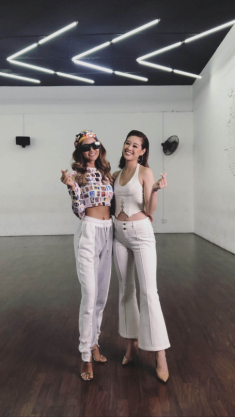 Khánh Vân đọ sắc cùng H‘Hen Niê, xinh đẹp mĩ miều nhưng thua đau chỉ bởi vòng eo kém thon