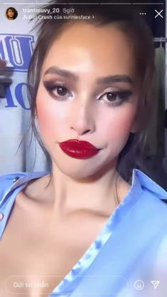 Khi cả showbiz tô son lòng nhẹ nhàng, Tiểu Vy lại “hù” người nhìn với son đỏ tràn viền