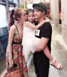 Làm mẹ đơn thân tay trắng, Lý Phương Châu giờ có nhà tiền tỷ, bạn thân chồng cũ cưng chiều