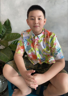 Lê Phương- Quách Ngọc Ngoan cùng đăng ảnh chúc mừng sinh nhật con trai nhưng có sự khác biệt