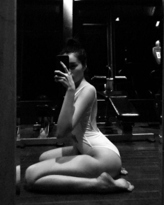 MC gợi cảm nhất Vbiz hé lộ “góc khuất” của body, khuyết điểm đầy rẫy nhưng vẫn đẹp