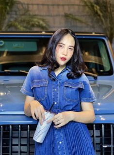 Mẹ là top 20 HHVN nhưng con gái Đàm Thu Trang chỉ quen mẹ mặt mộc, ăn mặc xuề xoà