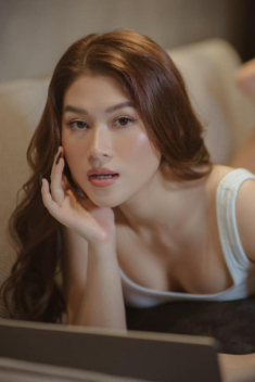 Ngọc Thanh Tâm vén áo khoe “cơ đồ”, hí hửng mách bí kíp, nghe xong ai cũng bật ngửa