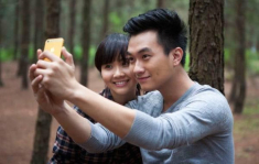 Ô-sin quê mùa nhất nhì phim Việt: Mẹ đơn thân gợi cảm, chồng cũ xin cùng đưa con đi chơi