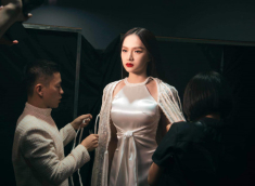 Ồn ào anti chưa lắng xuống, Hương Giang làm trùm cuối show diễn hút trọn spotlight với vòng eo 5X