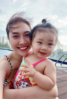 Pha Lê tức giận vì giúp việc lơ là khiến con gái suýt gặp nguy hiểm