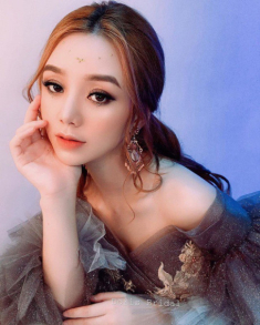 Quỳnh Kool ra ngoài trét 7749 lớp make-up nhưng khi để mặt mộc ai cũng ngưỡng mộ