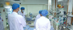 Trời mới chớm mát mẻ, mẹ đắp 3 lớp chăn cho con 2 tháng, sáng hôm sau bé nguy kịch