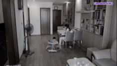 Tưởng vợ ở nhà chăm con là nhàn, chồng im lặng khi xem được video này