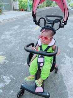 Vợ Mạc Văn Khoa khẳng định: Mặc ai rủa cứ rủa, vẫn khoe hình con gái đều đặn
