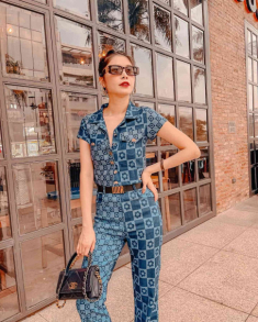 Vừa được ra phố, bà xã hotgirl của Đăng Khôi đã “bung lụa”, dát hàng hiệu từ đầu tới chân