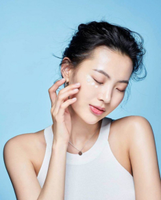 Để da luôn mềm mịn và căng bóng, nàng đừng quên những bí quyết dưỡng ẩm mùa đông này