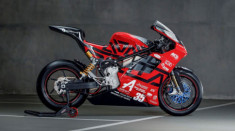 Electric Superbike Delta-XE ra đời từ tay các sinh viên nước ngoài