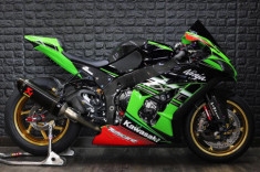 Kawasaki ZX-10R độ lôi cuốn với dàn đồ chơi đặc biệt