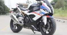 Lộ diện em trai của BMW S1000RR 2021 sử dụng động cơ 500cc