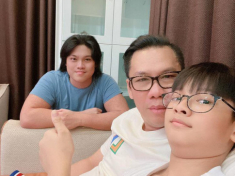 Con trai khoe ảnh chụp chung anh cùng bố khác mẹ, Lệ Quyên liền nhận xét con riêng Đức Huy