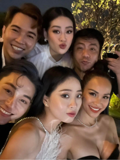 Cùng chung khung hình: Khánh Vân, Liêu Hà Trinh lu mờ trước siêu phẩm vòng 1 của MC “múa cột”