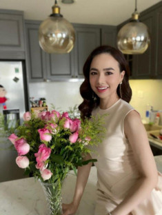 Lấy chồng đẻ 2 con, Hoa khôi Tây Đô tạm rời showbiz, giờ ở nơi sang trọng