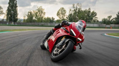 Ra mắt gói phụ kiện Racing chính hãng dành cho Ducati Panigale V4