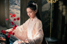 Tết đến cung tần mỹ nữ xưa tự chế nước tắm, da sáng như thoa kem, thơm như nước hoa