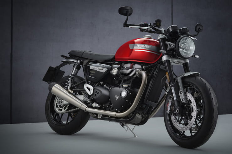 Triumph Speed Twin 2022 được sửa đổi mạnh mẽ