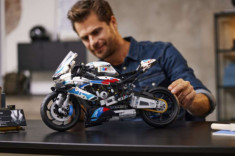 Trở thành chủ BMW M1000R Lego tỷ lệ 1: 5 chỉ từ 5 triệu đồng