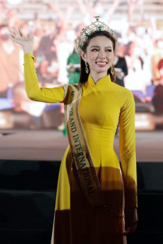 Xuất hiện em gái của Miss Grand Thùy Tiên, nhan sắc khác biệt nhưng thần thái “không vừa”