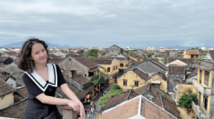 Con gái lớn Hồng Đăng 11 tuổi “trổ giò” cao hơn mẹ, má lúm đồng tiền giống hệt bố
