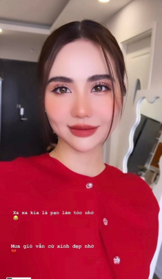 Đứng hình vài giây trước bộ phận rậm rạp của Vân Trang (Thương Ngày Nắng Về)
