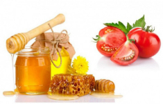 Dưỡng da trắng sáng, láng mịn tự nhiên nhờ bí quyết mặt nạ cà chua mật ong siêu hiệu quả
