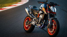 KTM Duke 890 R 2022 trình làng với khẩu hiệu ‘The Super Scalpel’