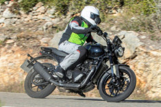 Triumph tiết lộ 2 phiên bản thử nghiệm SPEED TWIN 200cc